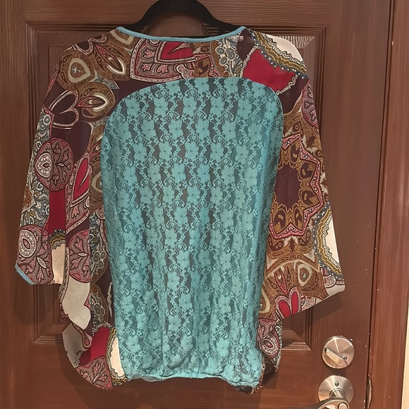 Boutique Blouse - Picture 2 of 2